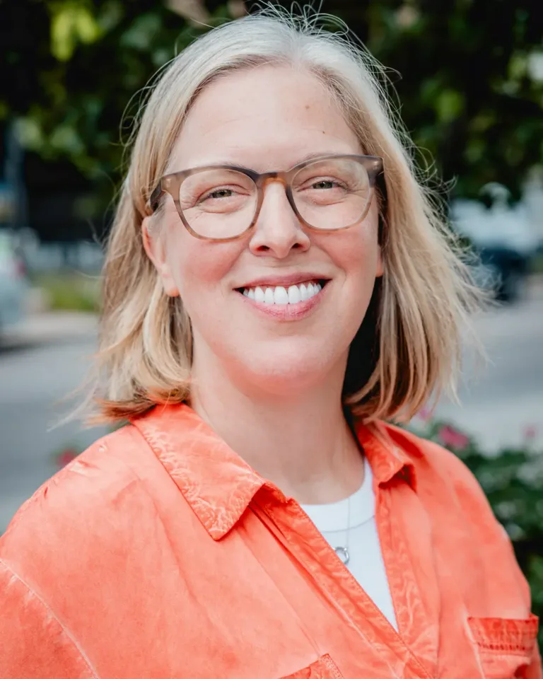 Photo of Sarah Barbour