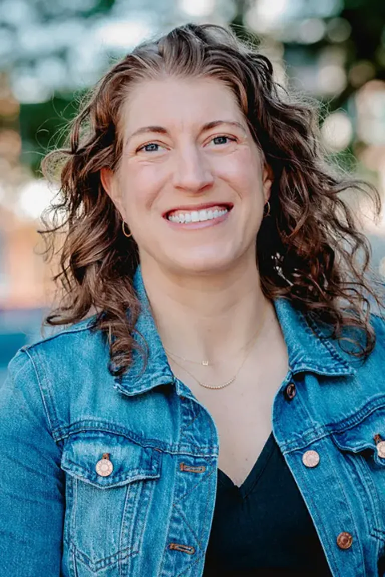 Photo of Elise Lenthe